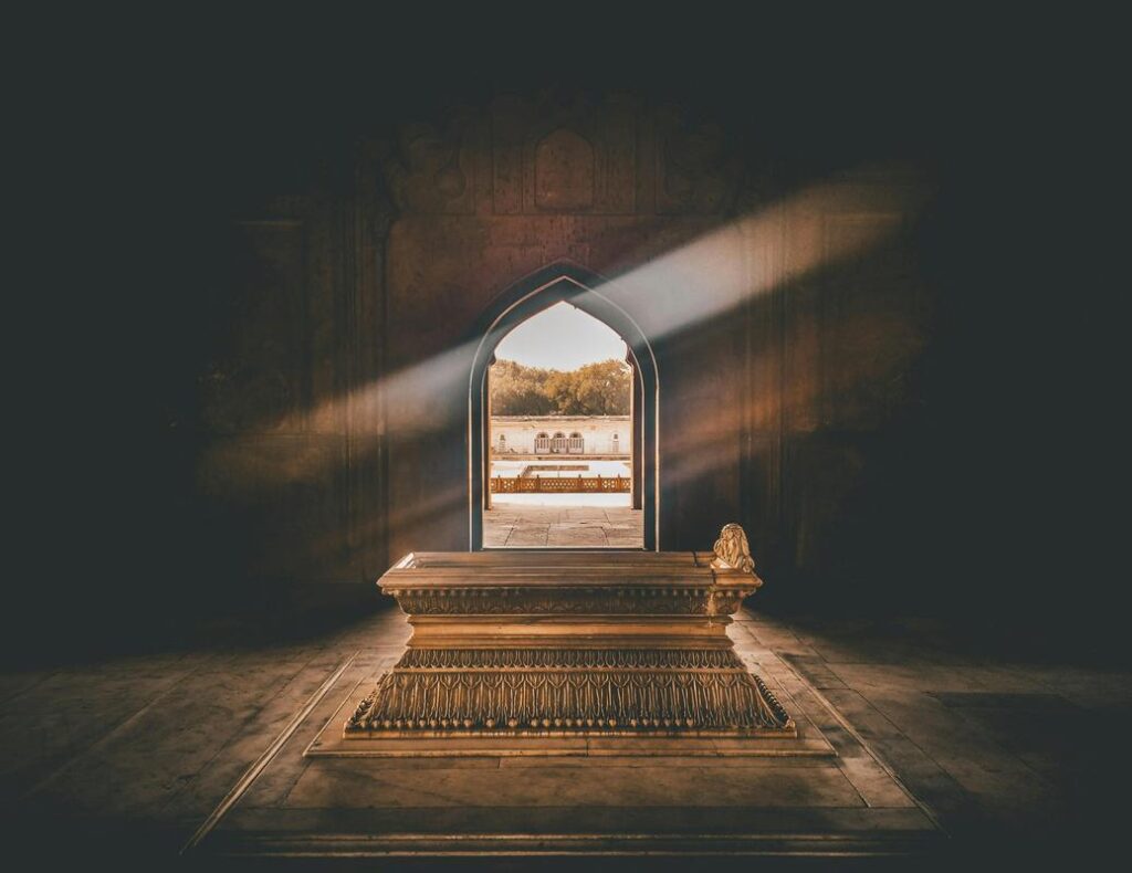 Discovering the Enchanting Beauty: Top 5 Must-Visit Destinations in India